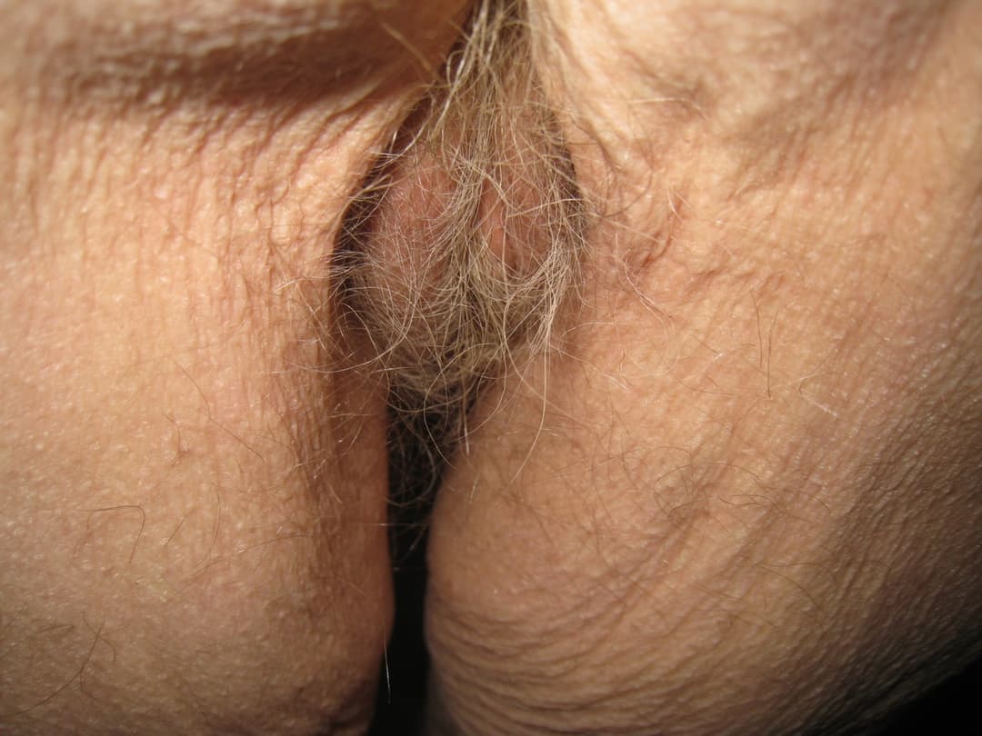 Granny Slut (76 yo) love to suck and piss