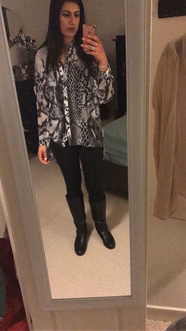 Horny Virginia Indian lawyer Anjali V playing with herself using toys and brush