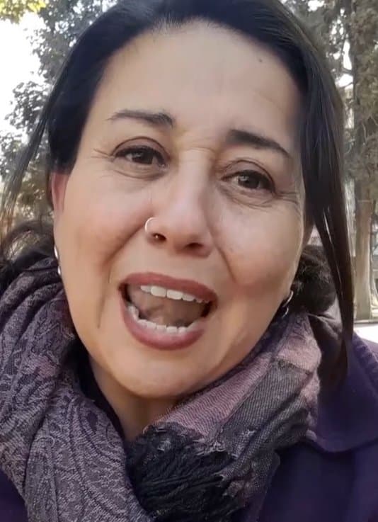 Click to view full size Margarita paz Araya vecina de puente alto en Santiago lista para recibir sus mocos tibios y espesos