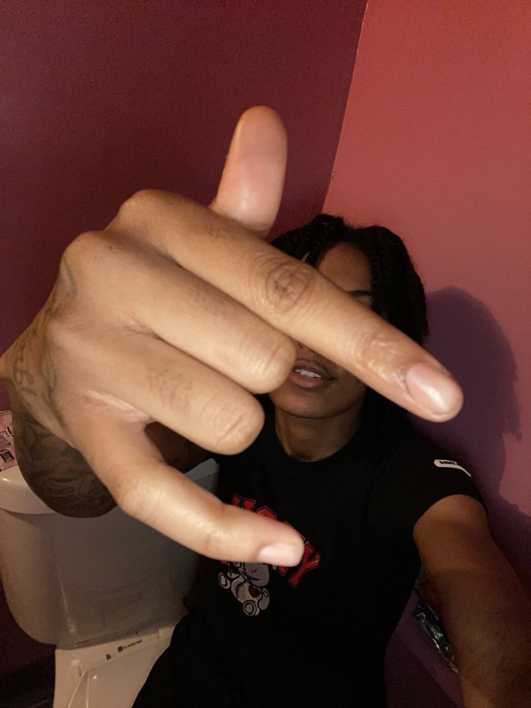 Light Skin Stud Dyke Red