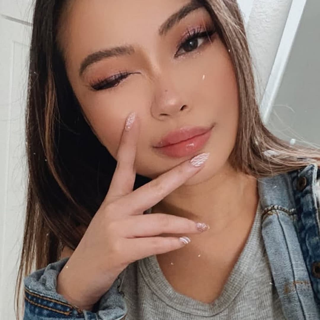 Click to view full size Vicki Li Part 3