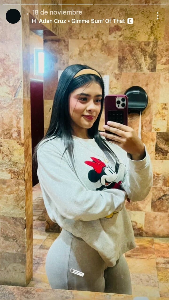 Subiendo ami amiga culona