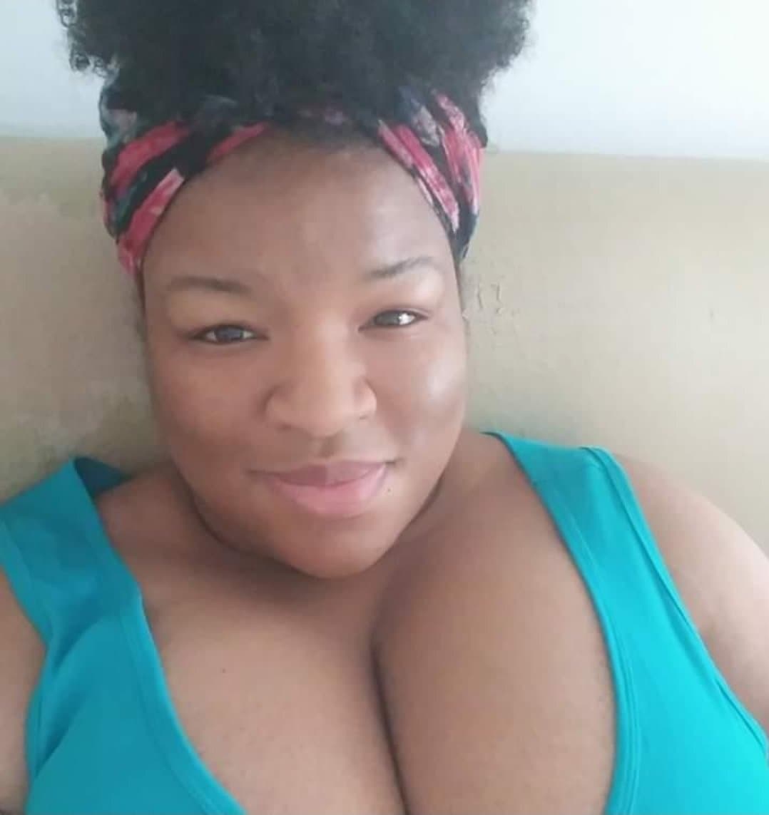 My friend unique loves to close her eyes while I suck on those juicy titties and kiss her juicy lips