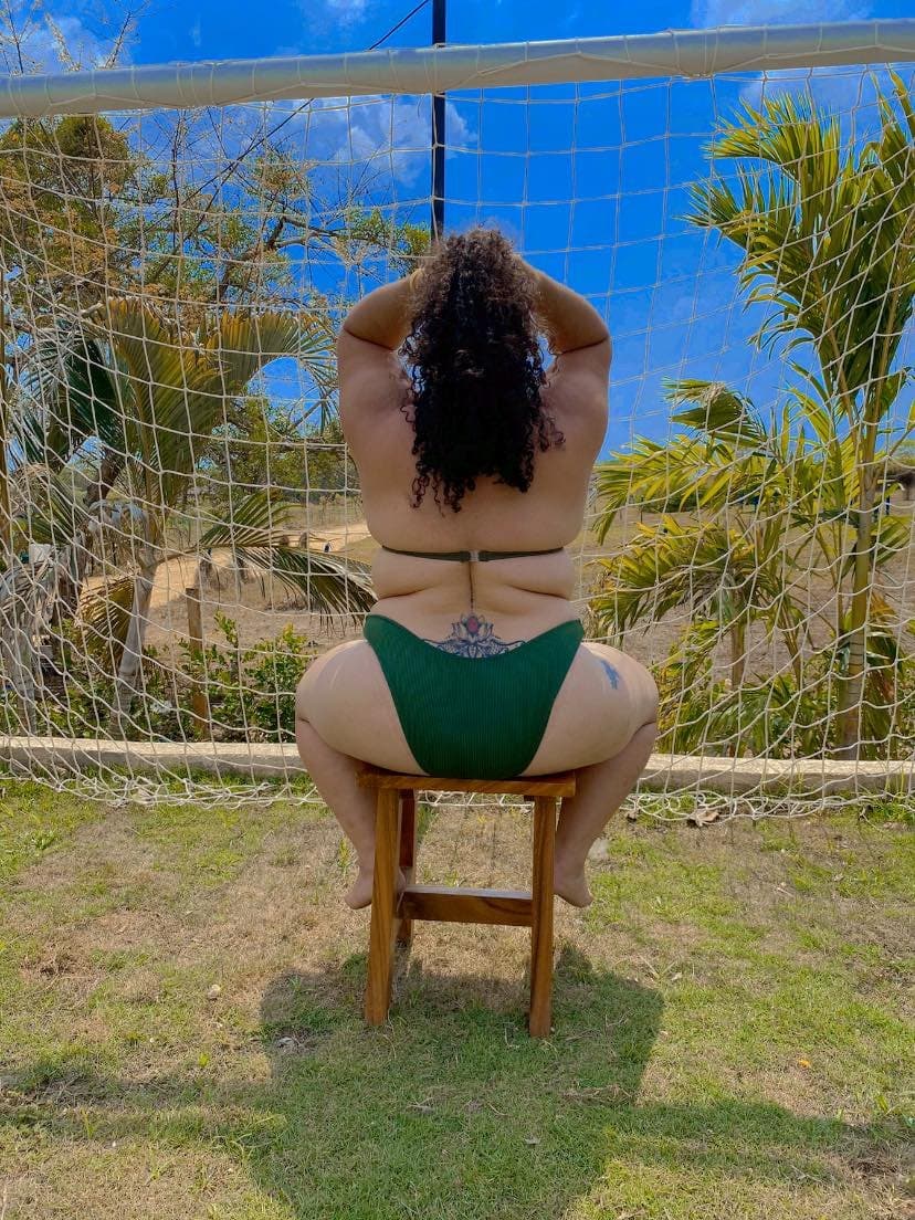 COLUMBIAN BBW BIKINI BABE