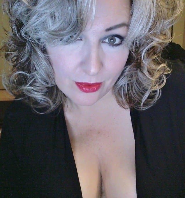 Gorgeous busty classy milf Anna