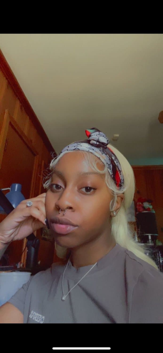 My fav type of woman, a thick Ebony!