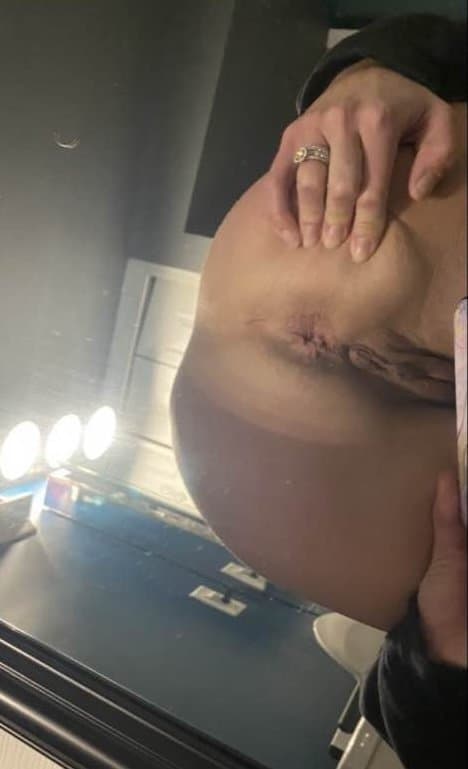 Kik slut wife Kim, 32 Ca, has a hard and fit body, but soft feet