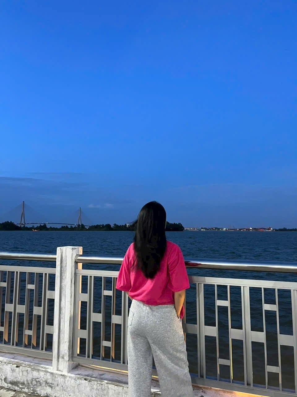 Sexy vietnam PE teacher, juicy fat ass and wet pussy when she teach her student, look at her beaty