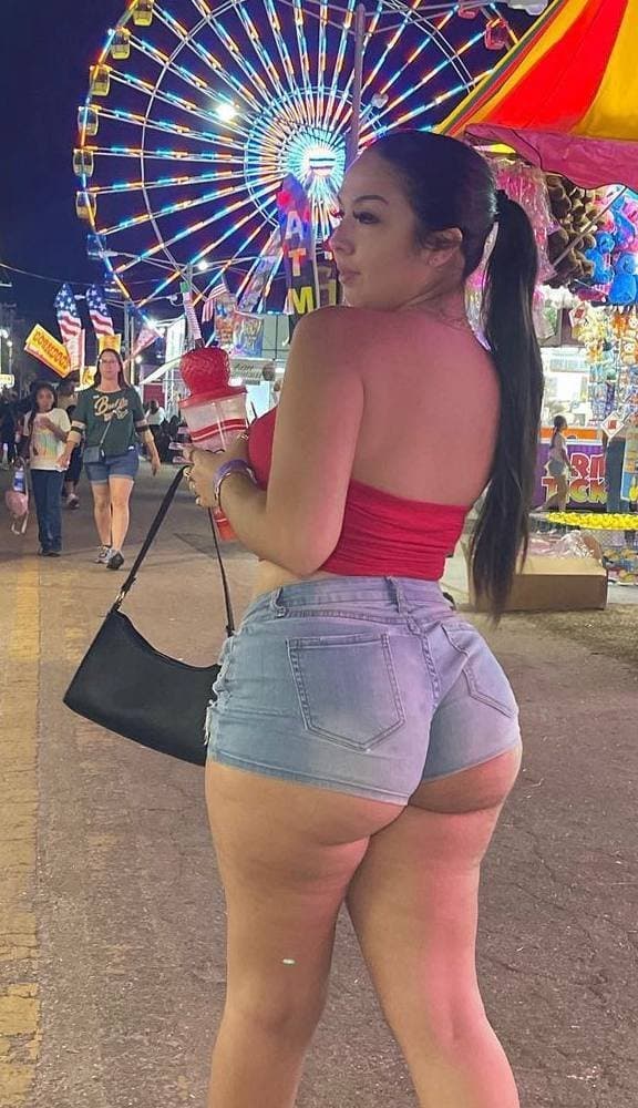 Denim shorts & Ass
