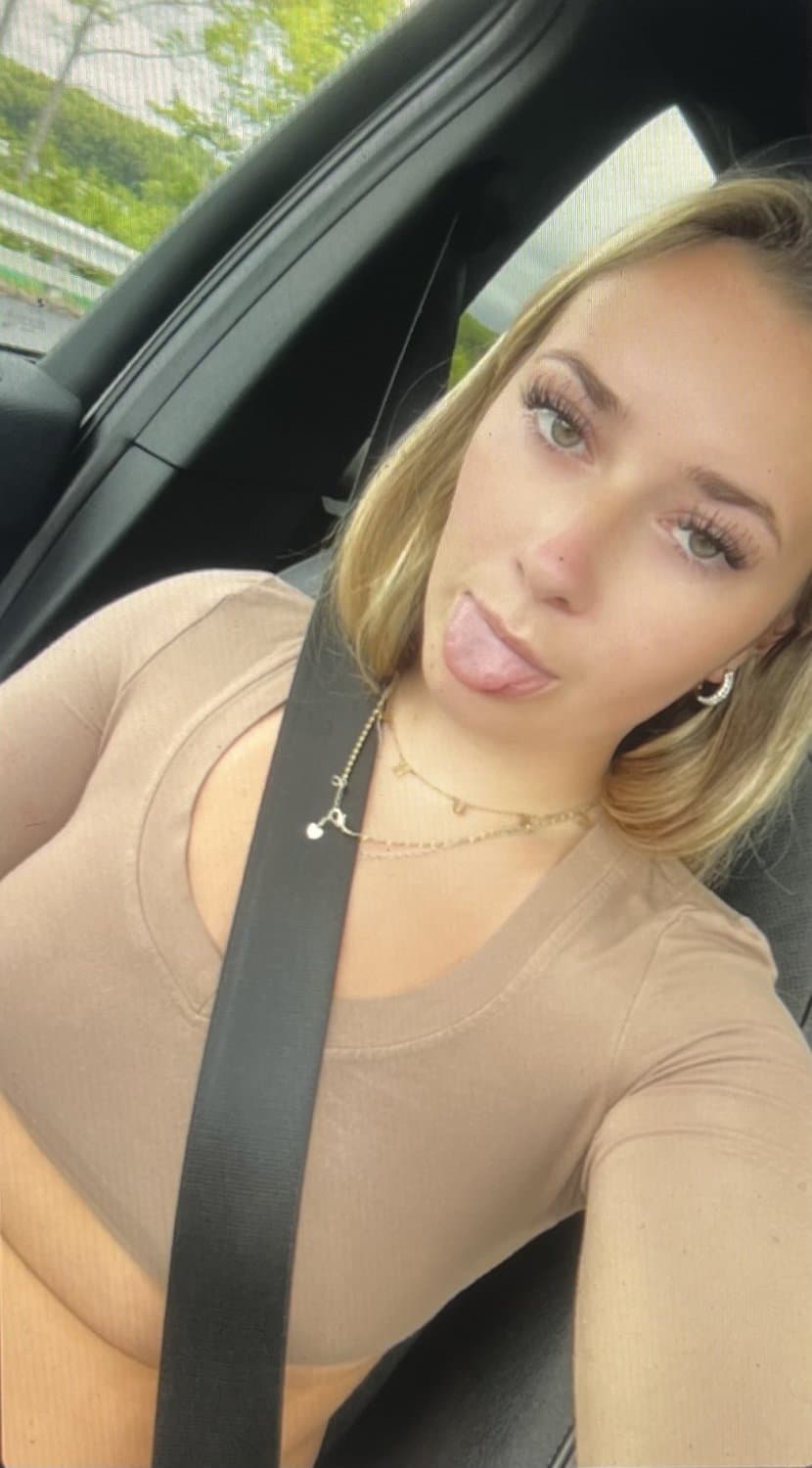 Click to view full size Slutty stepsisters love to play