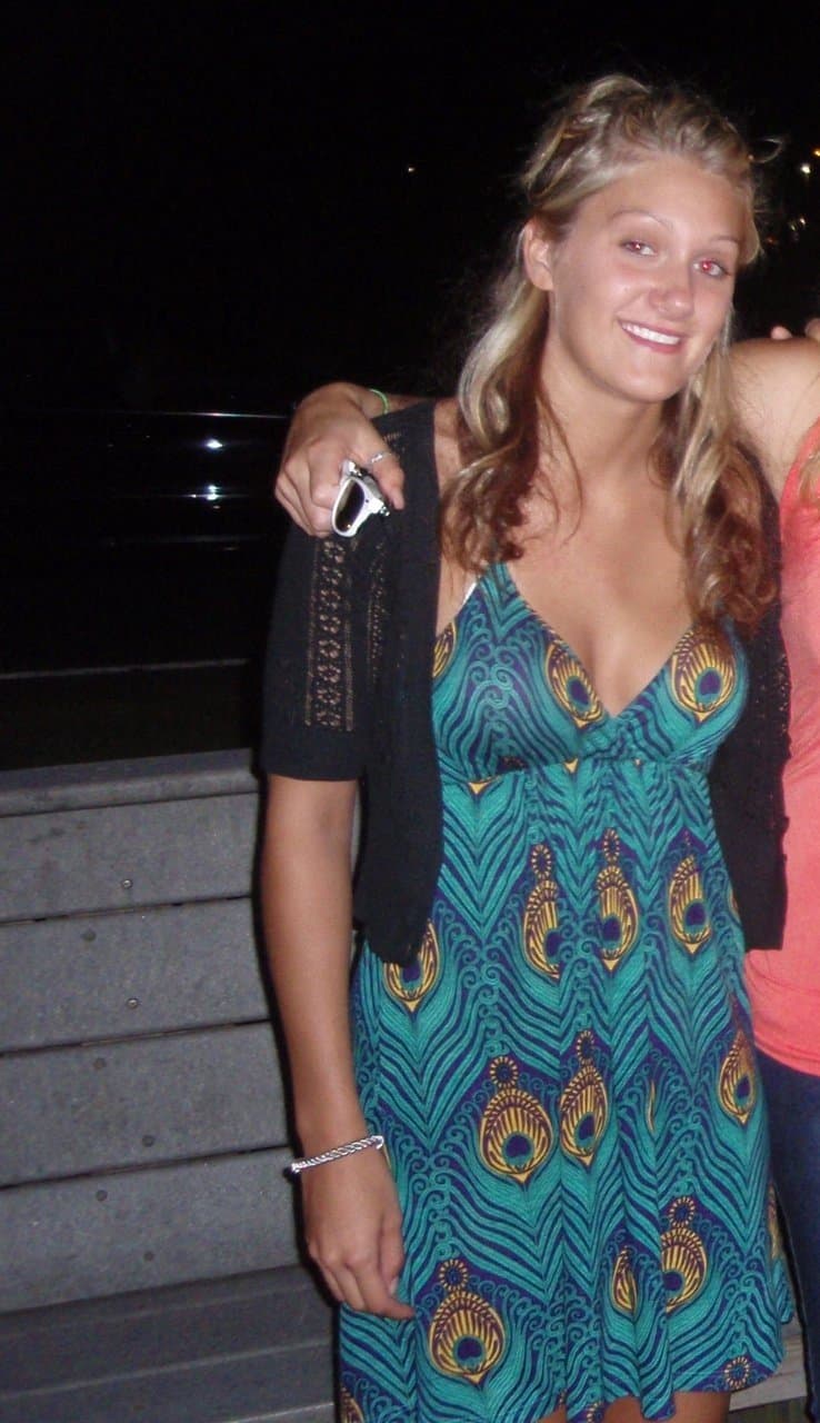 Click to view full size Emily and Victoria get topless and kiss each other on the G G W bus in their pre marriage years