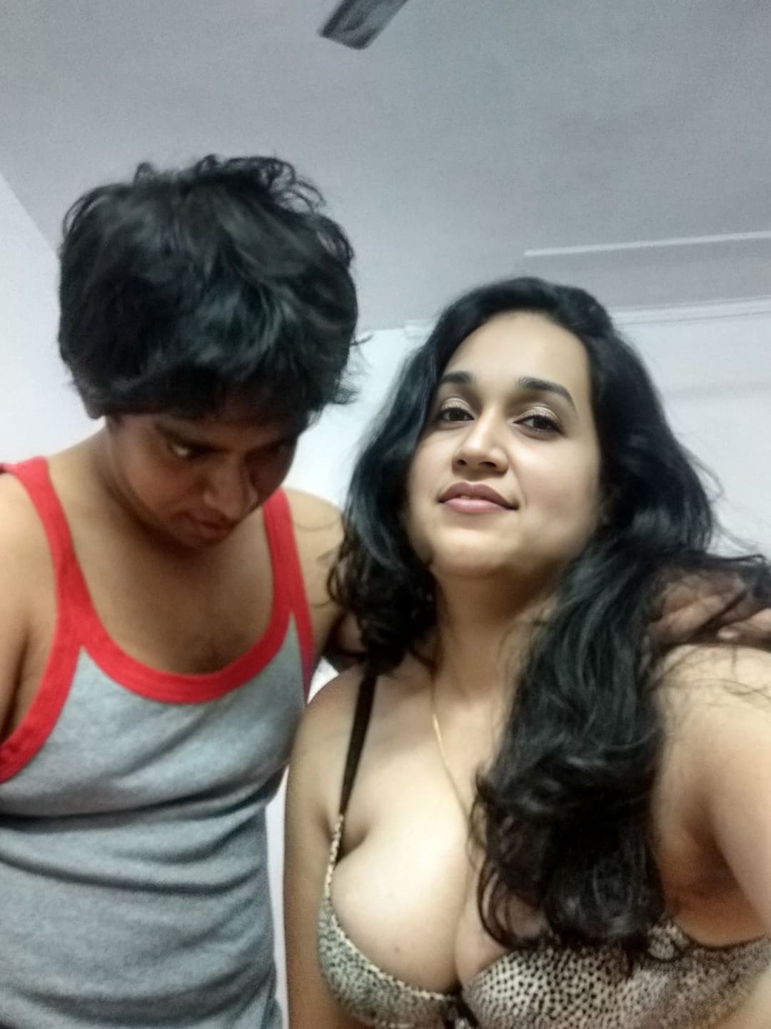 TELUGU AMMAYI MILF ANUPAMA HOT BOOB SHOW CAM FOR JOB