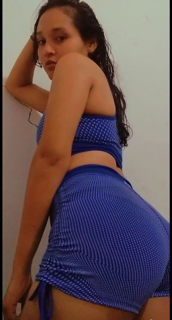 Hermosa boliviana,  necesitada de verga , quien le da verga , para pasarle su número