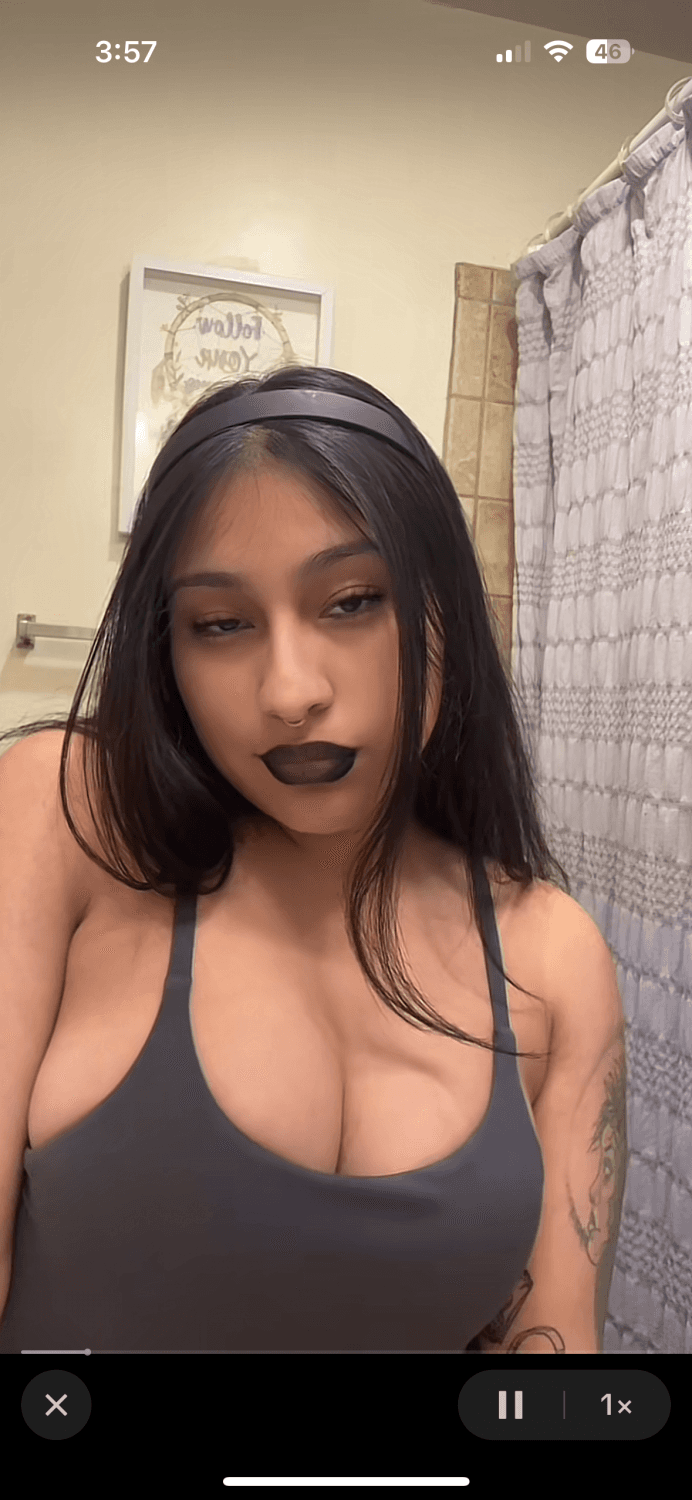 Latina only fans leak !!