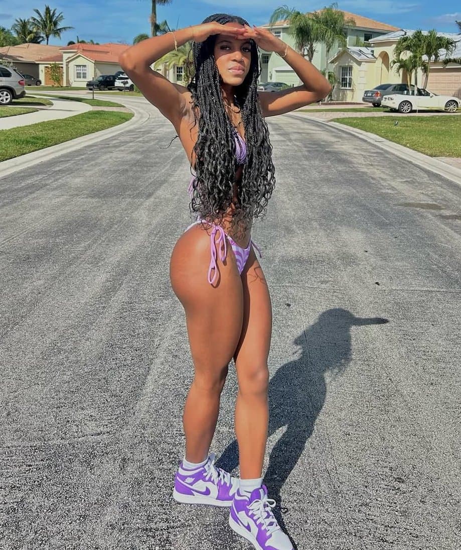 College Ebony Athlete Katiana(Bikini)(Uniform)