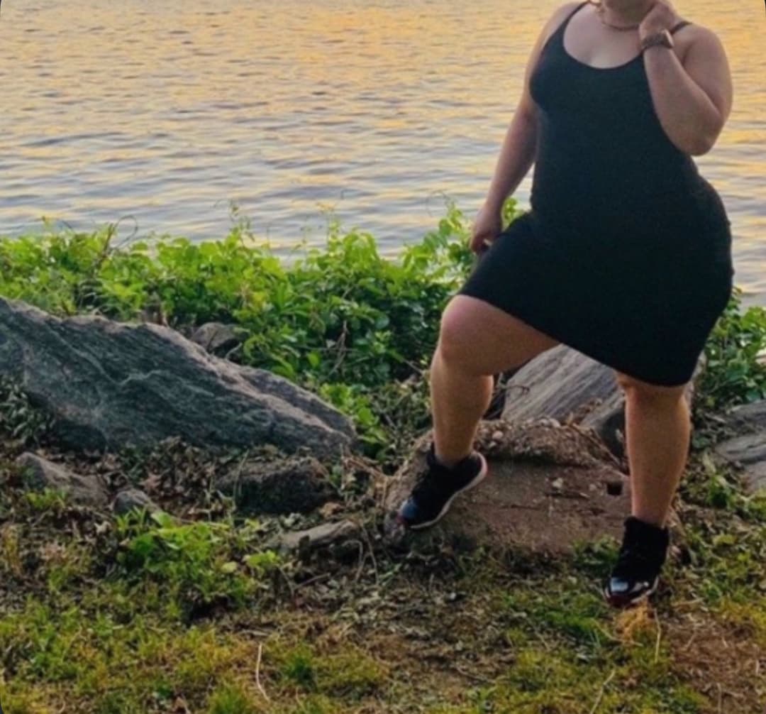 Big soft jello ass ?