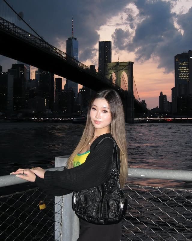 Sexy petite ABG teen Leilani