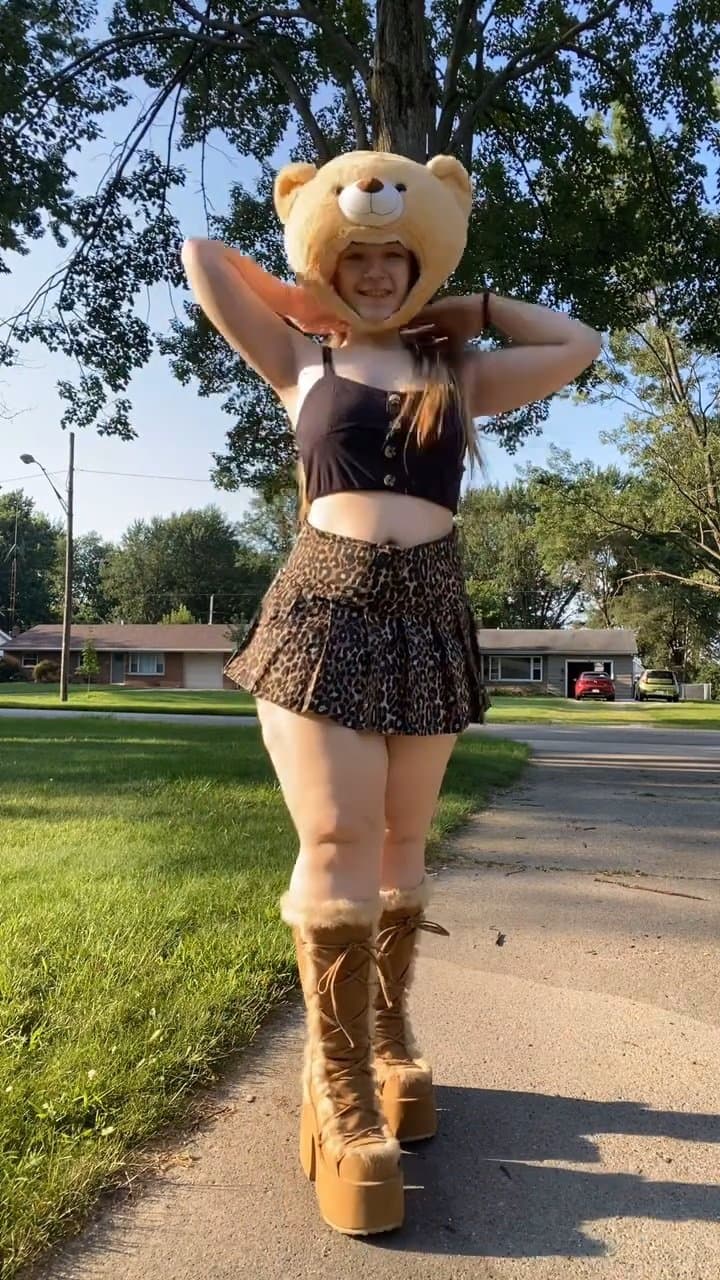 Whooty Body Goth IG Thot Phat Ass White Girl