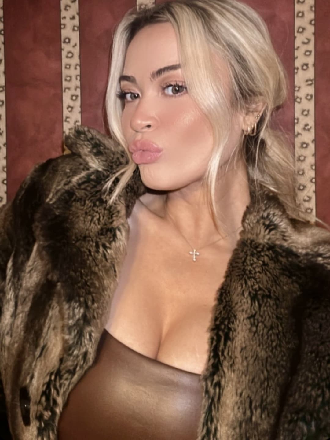 Click to view full size slimthick Pilates Baddie that was a massive hoe in college