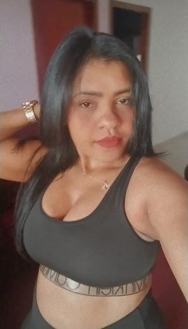 Putinha kenna Silva  de minas gerais se exibindo