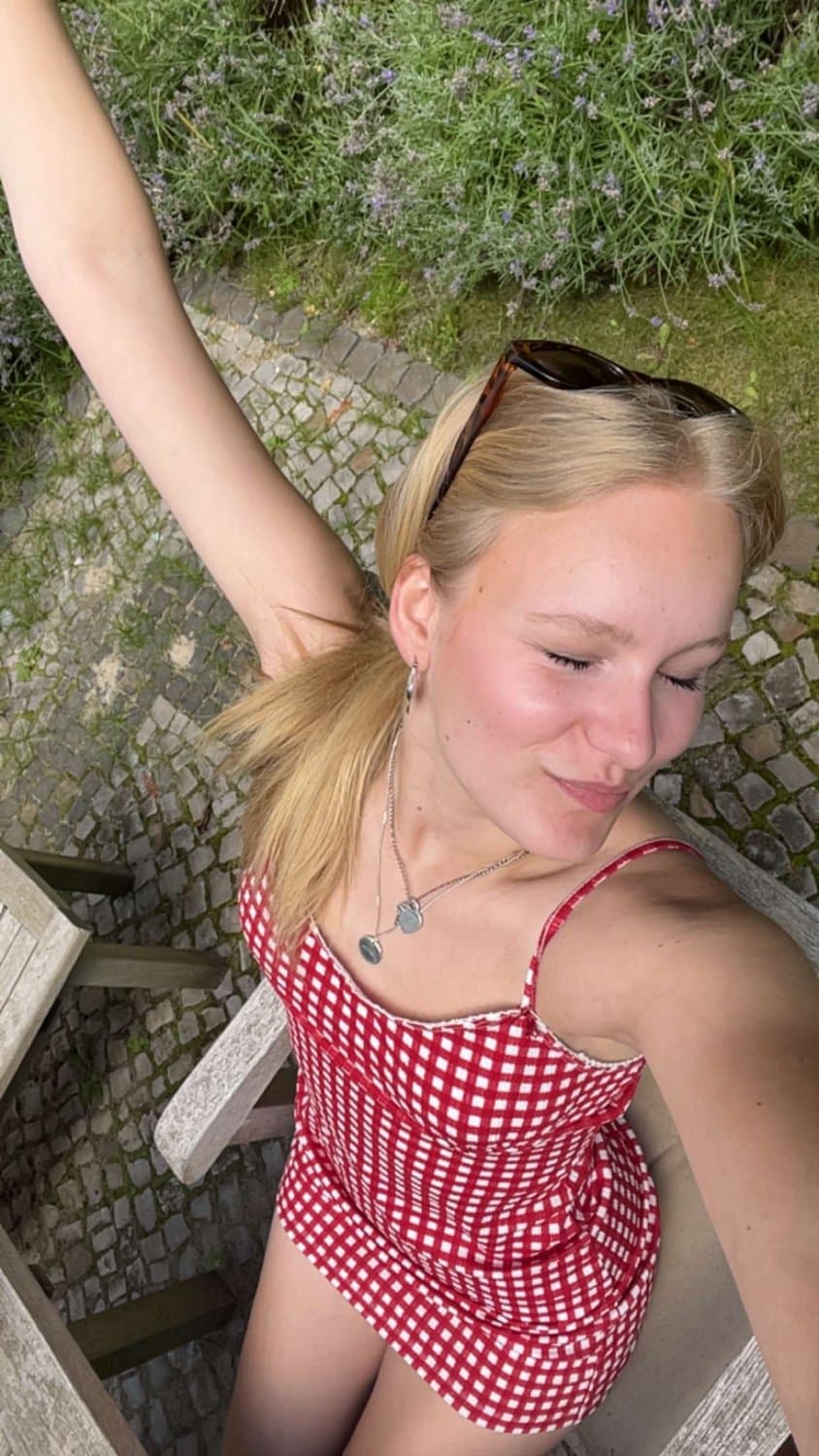 Proud webslut for free use