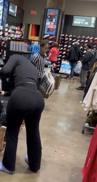 Big Booty Puerto Rican At Footlocker