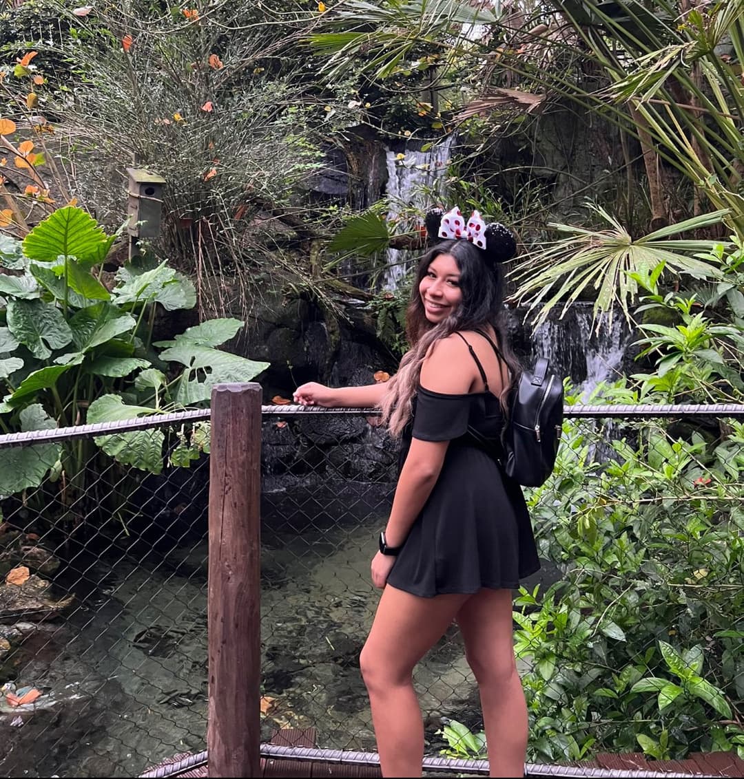 Her ass air smells like tacos-sfw