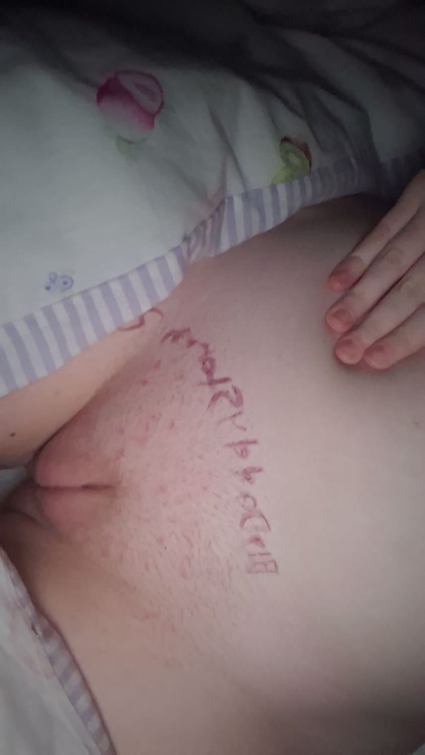 Exposing my 18 yearold virgin slut from the UK she loves body writing her daddys name