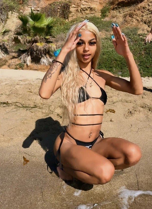 Perfect Slim Lightskin Beads Anal