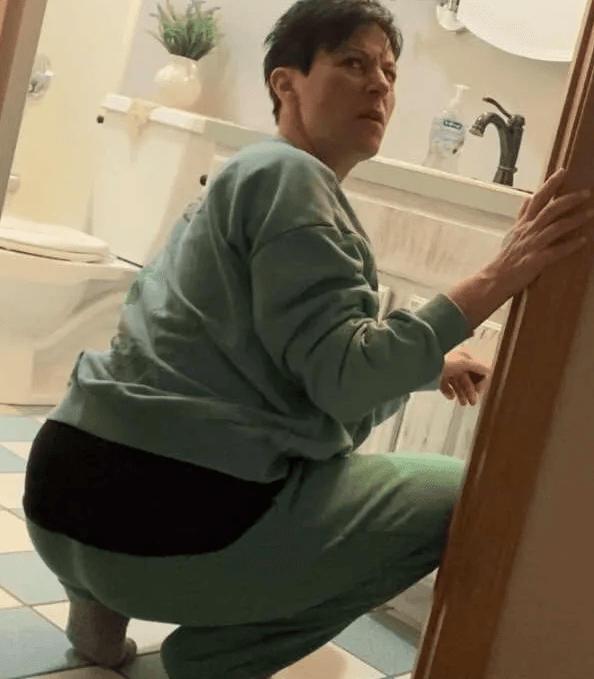 Click to view full size Mom of Two Beth (wwyd)