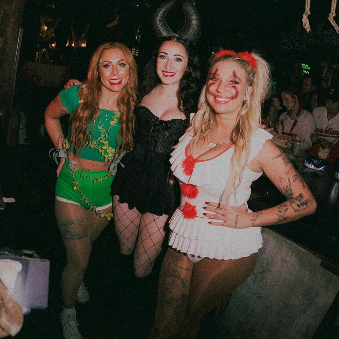 #43 Abb3y Wins the Boob Awards