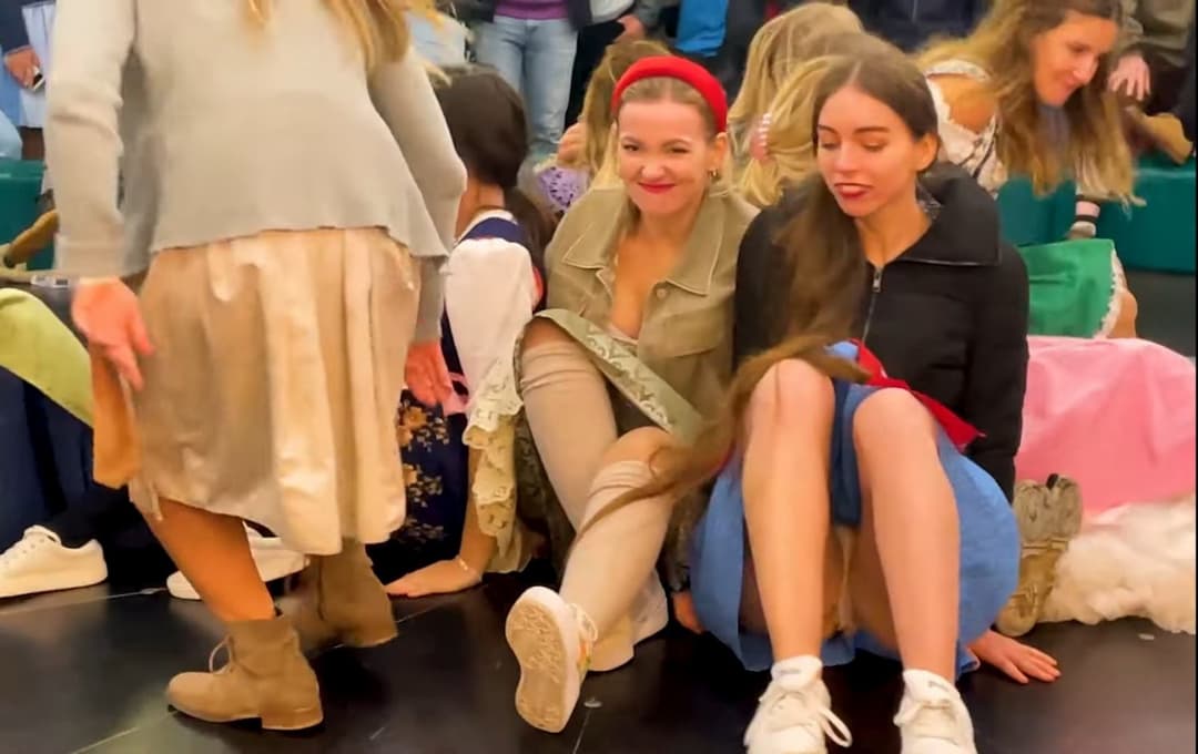 Click to view full size Devils Wheel Upskirts Pt. 2