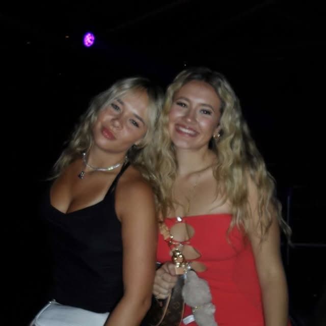 Sexy busty snowbunny teen Peyton