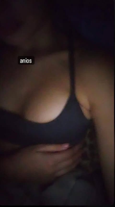 Aporte de seguidor Mile pendeja alzada y regalada pide verga a gritos