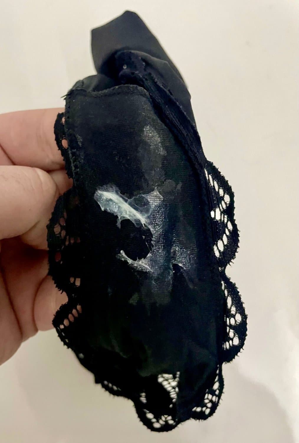 My sister and her creamy dirty panties. She just need some tribs and milk ??