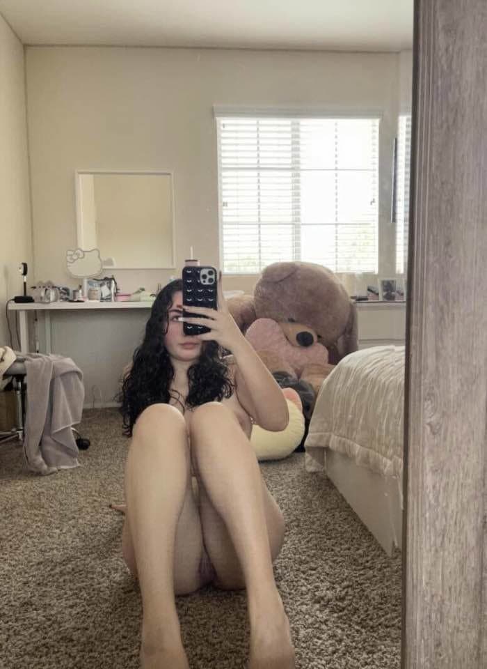 Curly Hair Slut Kaya is Unbelievably Thick