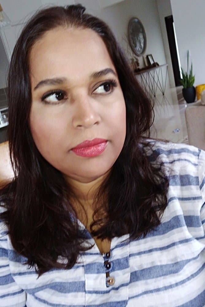 Voluptuous bhabhi from Dhaka, Bangladesh. No one could resist to pound this bhabhi????