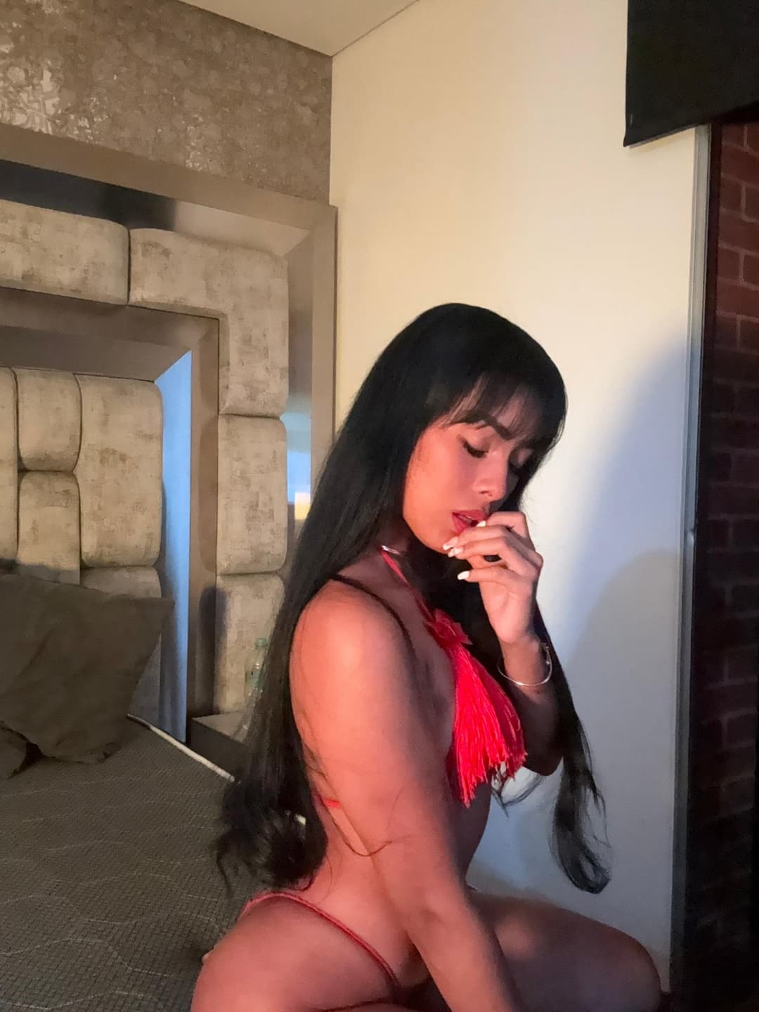 Click to view full size Zoe Flame