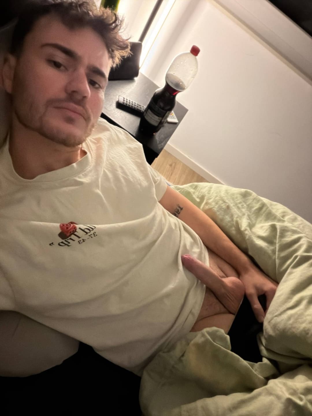 Horny Faggot Dean Kidder from Berlin