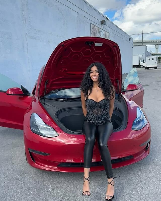 Sexy busty latina slut Kali