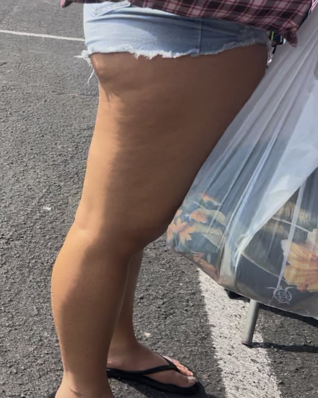 Thick Asian babe tight huge cameltoe. Pussy lips bussin in those shorts . So sexy