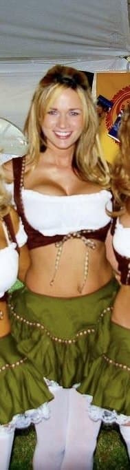 Barmaid probably thinks the internet forgot about her topless bouncy moment at Mardi Gras for G G W