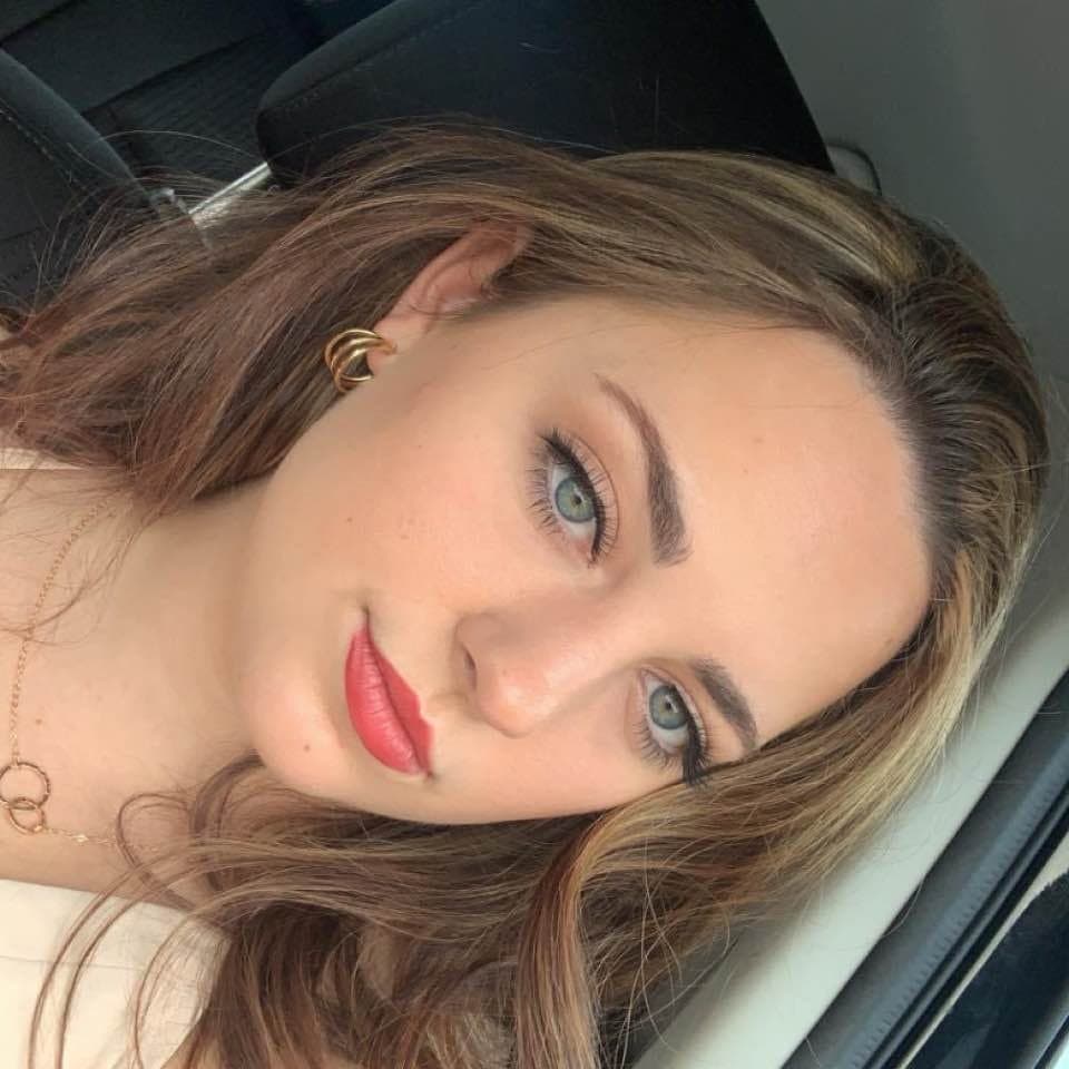 Jeana, dumb whore. New number, call her/text her now blow her phone up (606) 385-5503