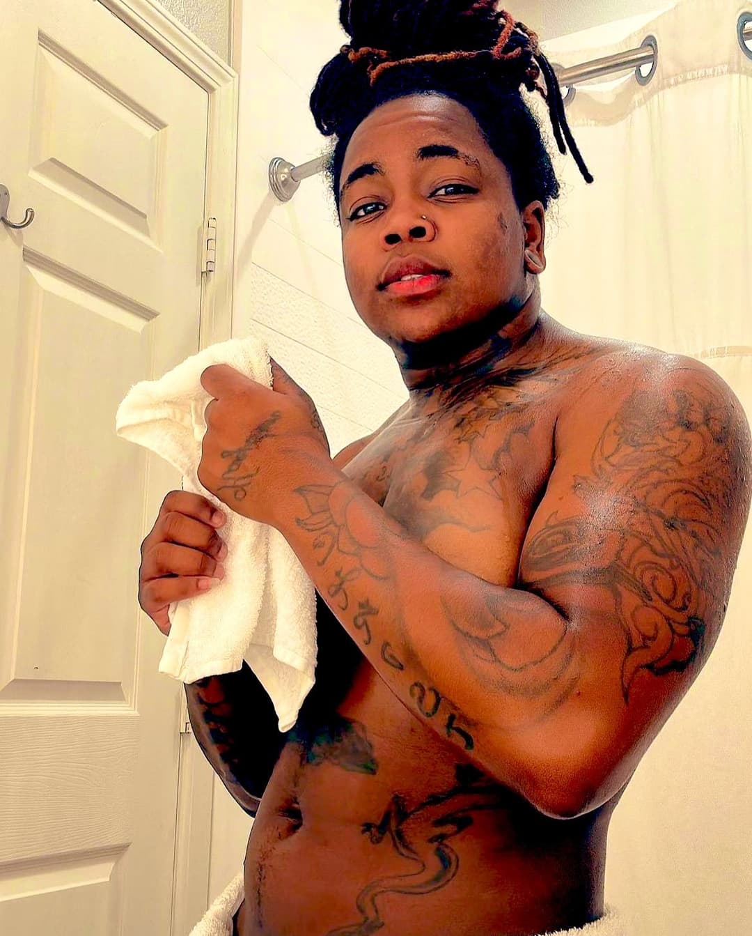 Ebony Dyke Stud Yungbull