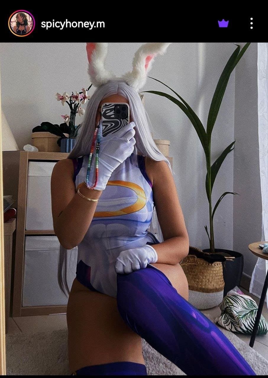 Click to view full size Sexy Christian Girl Showing her Body (SpicyHoney)