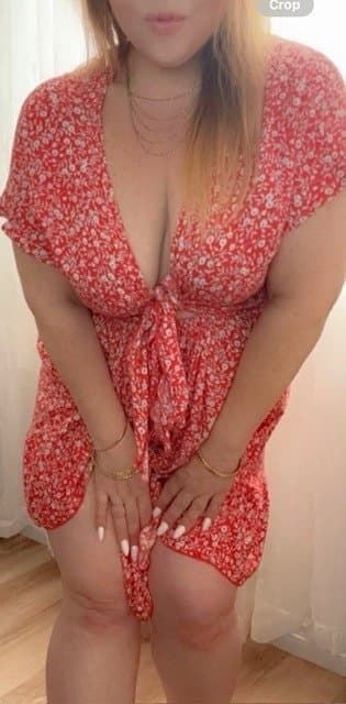 Latina mature mom had these in her camera roll. Go thru your sexy moms , aunts , cousins , sisters