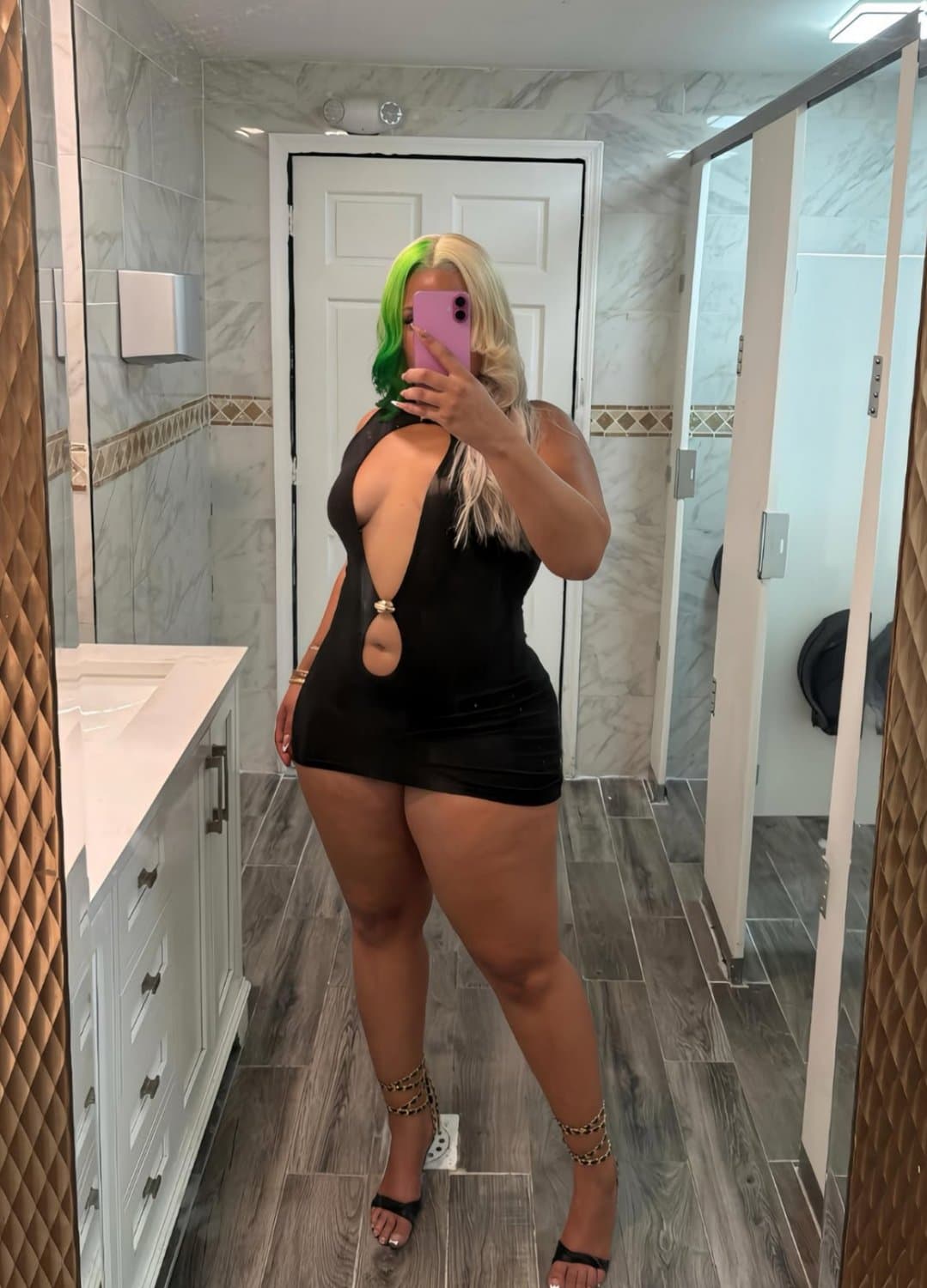 T@ti@na is perfectly thick with phat ass and phat cat