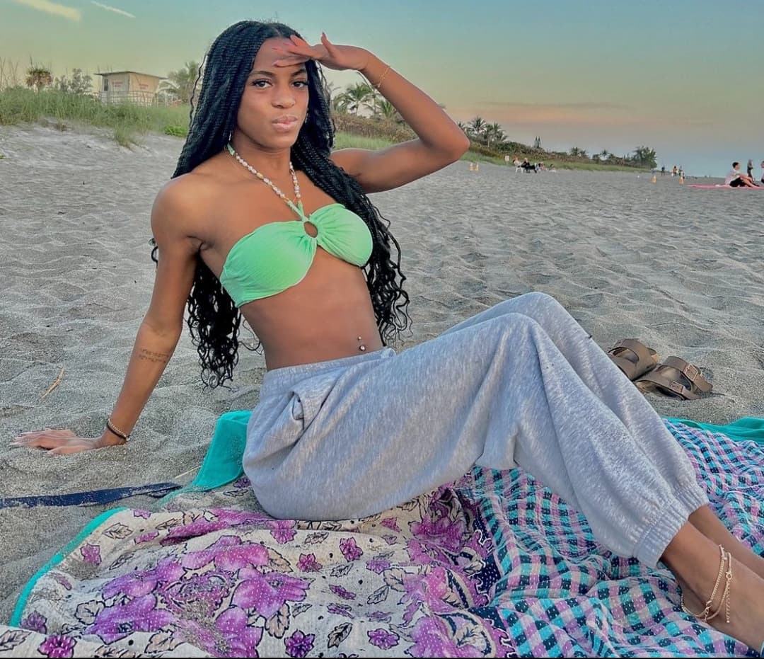 College Ebony Athlete Katiana(Bikini)(Uniform)