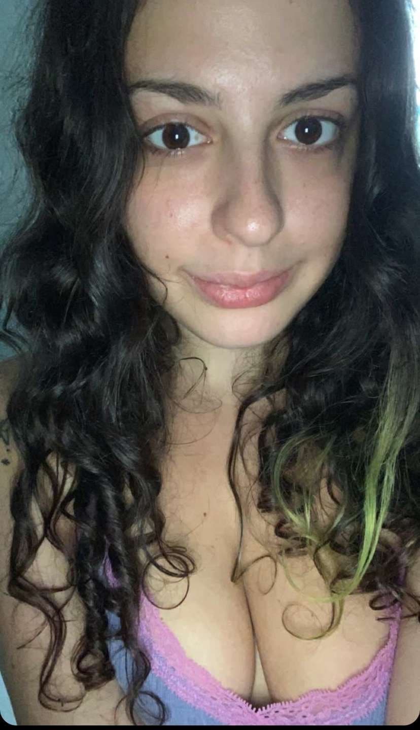 Big tit slut Tay love big cocks using her and cumming on her