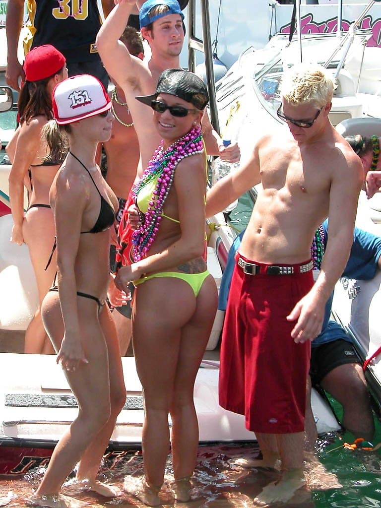 Unknown Hottie, Lake Havasu Memorial Day Weekend 2003 Pt. 1